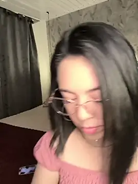 Bella fournier online show from 04-05-26, 11:11