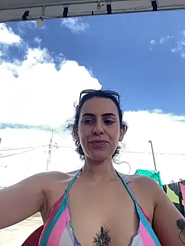 Snapshot of Morguissz chatting on 12-29-24, 05:44 Morguissz online show from 12-29-24, 05:44