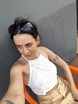 Snapshot of Morguissz chatting on 01-08-25, 08:18 Morguissz online show from 01-08-25, 08:18