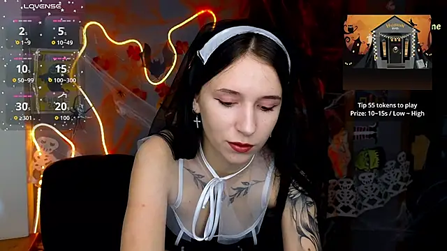 KarolinaBlacks online show from 10-31-25, 06:43