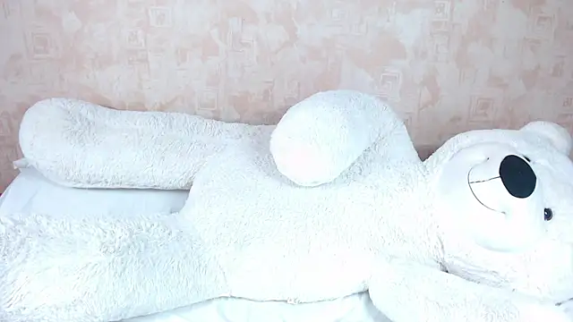 Snapshot of bellaa_love_ chatting on 03-05-25, 08:32 bellaa love online show from 03-05-25, 08:32