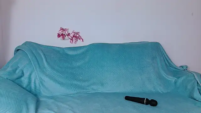 bellaa love  online show from 02-12-26, 12:21