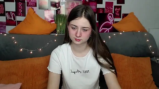 MilanaRoza online show from 10-31-25, 05:59