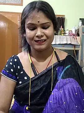 Snapshot of yoursweety09 chatting on 05-30-26, 02:12 yoursweety09 online show from 05-30-26, 02:12