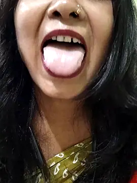 yoursweety09 online show from 10-30-25, 08:23