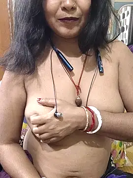 yoursweety09 online show from 12-18-25, 01:48