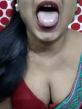 Snapshot of yoursweety09 chatting on 07-02-26, 07:25 yoursweety09 online show from 07-02-26, 07:25