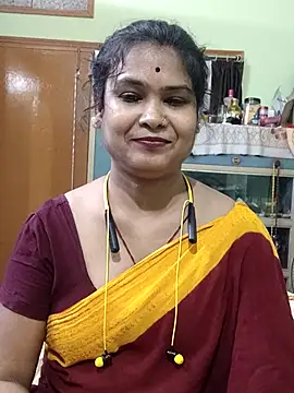 Snapshot of yoursweety09 chatting on 05-17-26, 05:51 yoursweety09 online show from 05-17-26, 05:51