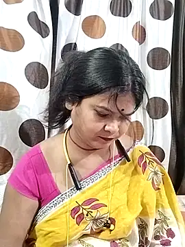 Snapshot of yoursweety09 chatting on 05-06-26, 12:25 yoursweety09 online show from 05-06-26, 12:25