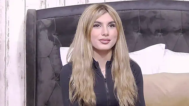 AnisiaConnor online show from 10-02-25, 06:22