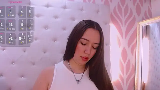 Snapshot of SashaDurante chatting on 03-08-25, 11:37 SashaDurante online show from 03-08-25, 11:37