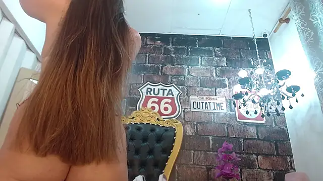 Snapshot of SashaDurante chatting on 09-13-25, 11:43 SashaDurante online show from 09-13-25, 11:43