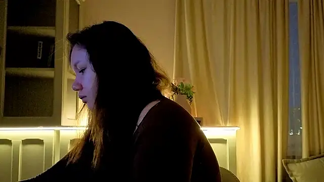 Snapshot of Alisia_Mars chatting on 02-01-26, 05:17 Alisia Mars online show from 02-01-26, 05:17