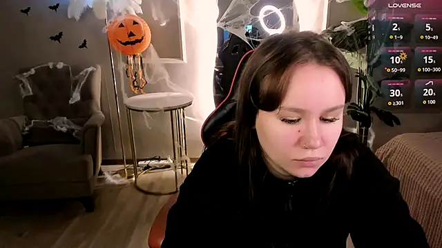 Alisia Mars online show from 10-18-25, 05:31