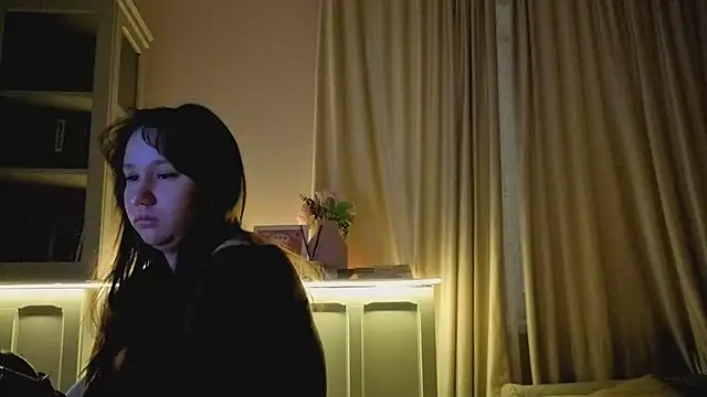 Snapshot of Alisia_Mars chatting on 02-18-26, 03:37 Alisia Mars online show from 02-18-26, 03:37