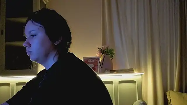 Snapshot of Alisia_Mars chatting on 02-19-26, 05:15 Alisia Mars online show from 02-19-26, 05:15