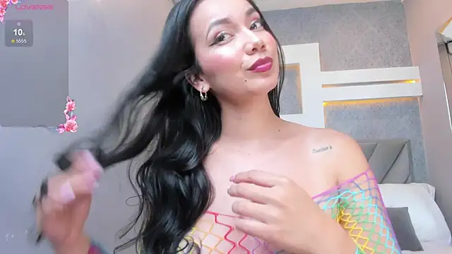 Snapshot of JessicaMilan chatting on 02-13-25, 04:11 JessicaMilan online show from 02-13-25, 04:11