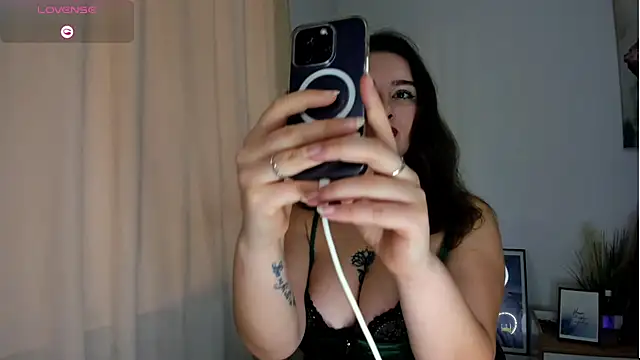 MissJudith online show from 12-15-25, 08:20