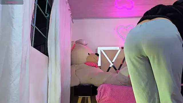 Laylafoxy tay online show from 01-17-26, 03:21