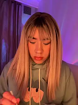 Im Valen Cute online show from 10-17-25, 02:37