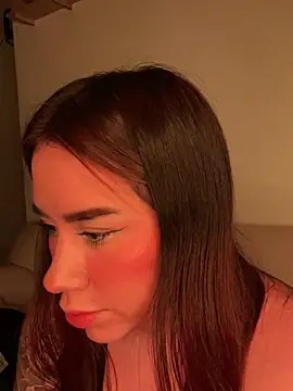 Snapshot of Im_Valen_Cute chatting on 06-12-26, 03:48 Im Valen Cute online show from 06-12-26, 03:48