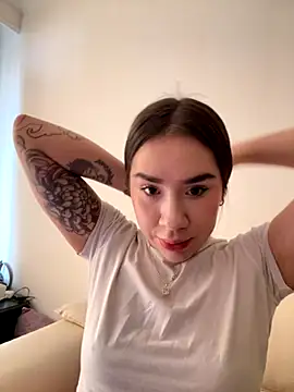 Im Valen Cute online show from 11-10-25, 06:24