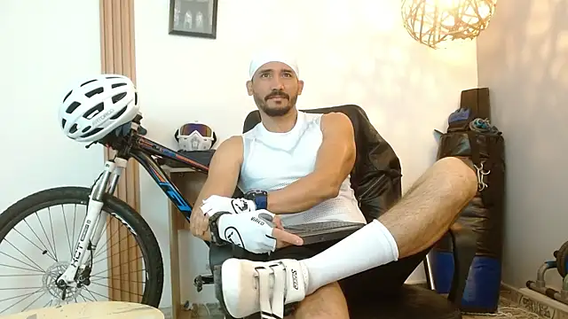 Reiko 85  online show from 09-18-25, 02:31