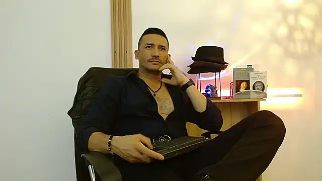 Reiko 85  online show from 11-03-25, 07:50