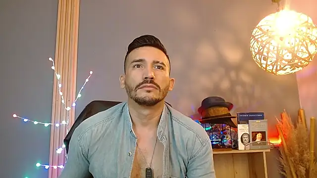 Reiko 85  online show from 03-12-26, 02:32