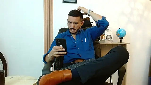 Reiko 85  online show from 09-26-25, 02:35