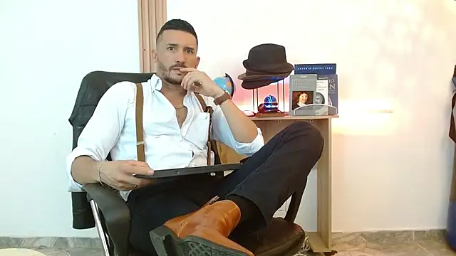 Reiko 85  online show from 11-22-25, 07:57