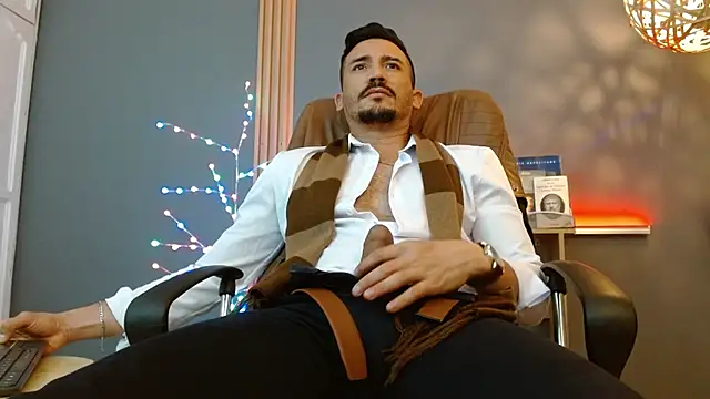 Snapshot of Reiko_85_ chatting on 01-31-26, 07:12 Reiko 85 online show from 01-31-26, 07:12