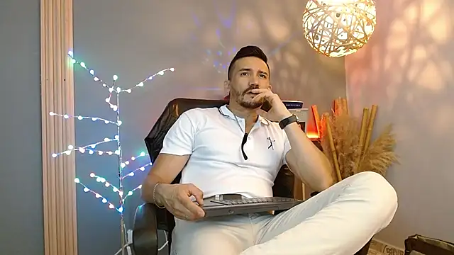 Reiko 85  online show from 03-28-26, 07:26