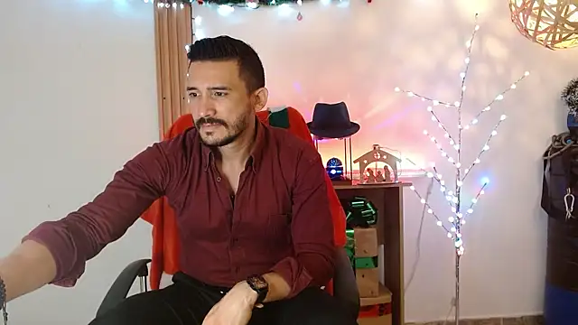 Reiko 85  online show from 12-22-25, 02:50