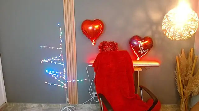 Snapshot of Reiko_85_ chatting on 02-16-26, 02:16 Reiko 85 online show from 02-16-26, 02:16