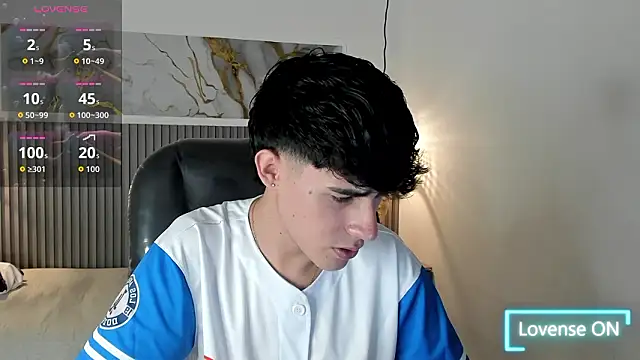 Dyla n18 online show from 03-27-26, 08:54