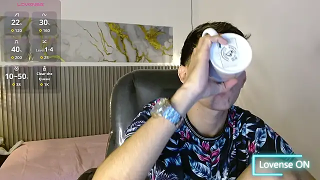 Dyla n18 online show from 11-24-25, 07:47