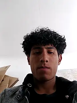 Snapshot of alexander32r chatting on 09-15-25, 05:57 alexander32r online show from 09-15-25, 05:57