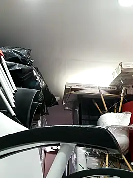 Snapshot of alexander32r chatting on 09-23-25, 03:19 alexander32r online show from 09-23-25, 03:19