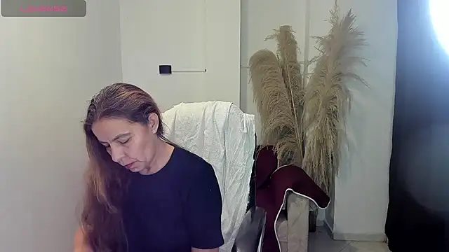 Milf karlye online show from 06-14-26, 09:10