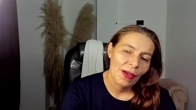 Milf karlye online show from 04-14-26, 02:38