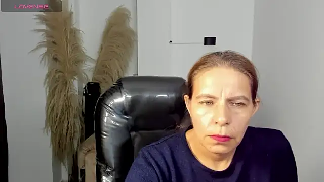 Milf karlye online show from 04-09-26, 02:02