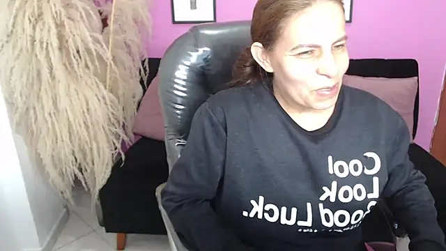 Milf karlye online show from 09-21-25, 02:17