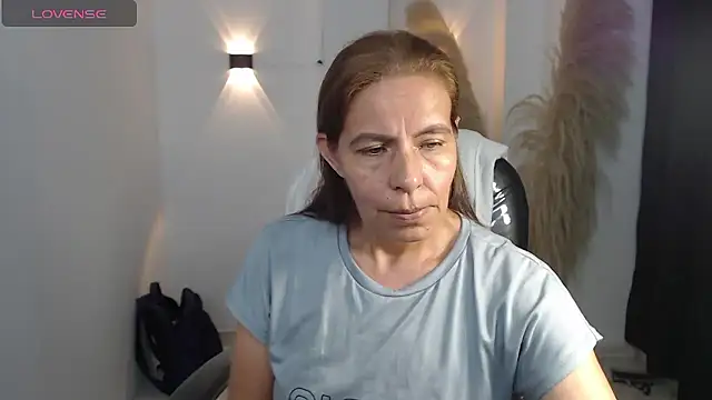 Milf karlye online show from 01-14-26, 05:22