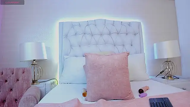 MonserratPeters online show from 01-31-25, 08:01