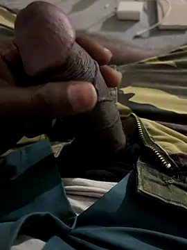 deshi boybig online show from 12-05-25, 04:27