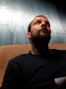 Whipit323 online show from 04-19-26, 02:34