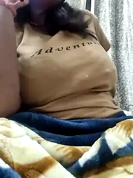 Snapshot of rakhi_143 chatting on 12-13-24, 07:43 rakhi 143 online show from 12-13-24, 07:43