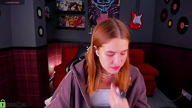 Jennifer Wadee online show from 04-08-26, 11:17