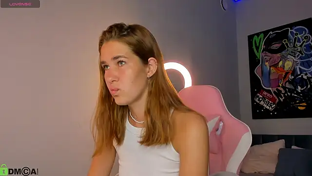 Snapshot of Jennifer_Wadee chatting on 06-05-26, 10:37 Jennifer Wadee online show from 06-05-26, 10:37